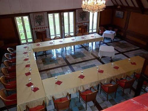 Hotel Chateau Du Val Hillion Exterior foto